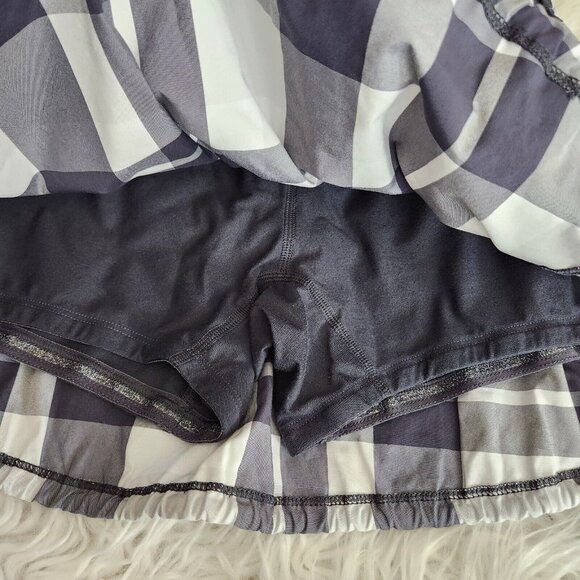Lululemon Plaid Tracker Skirt‎ Skort Sz 4 Foxy Plaid Mini Sidewalk Gray White - Picture 4 of 11
